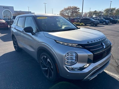 2022 Mitsubishi Outlander SE