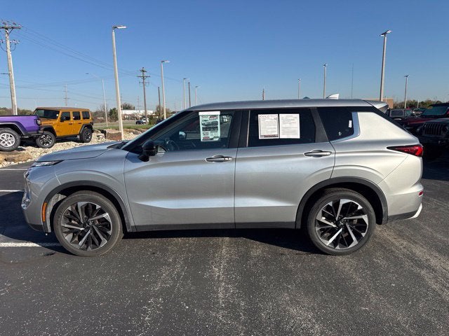 2022 Mitsubishi Outlander SE