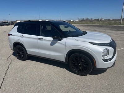 2024 Mitsubishi Outlander SEL Platinum Edition