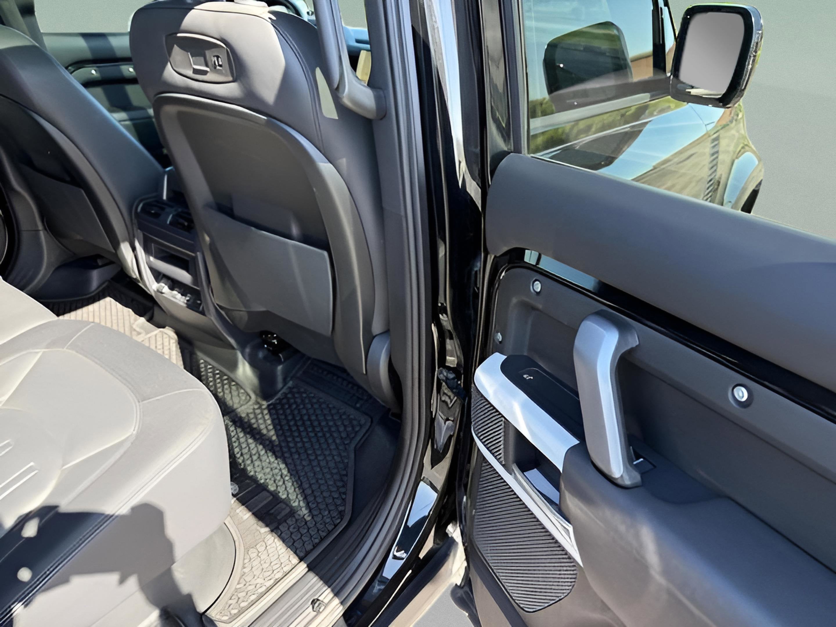 2022 Land Rover Defender X-Dynamic HSE