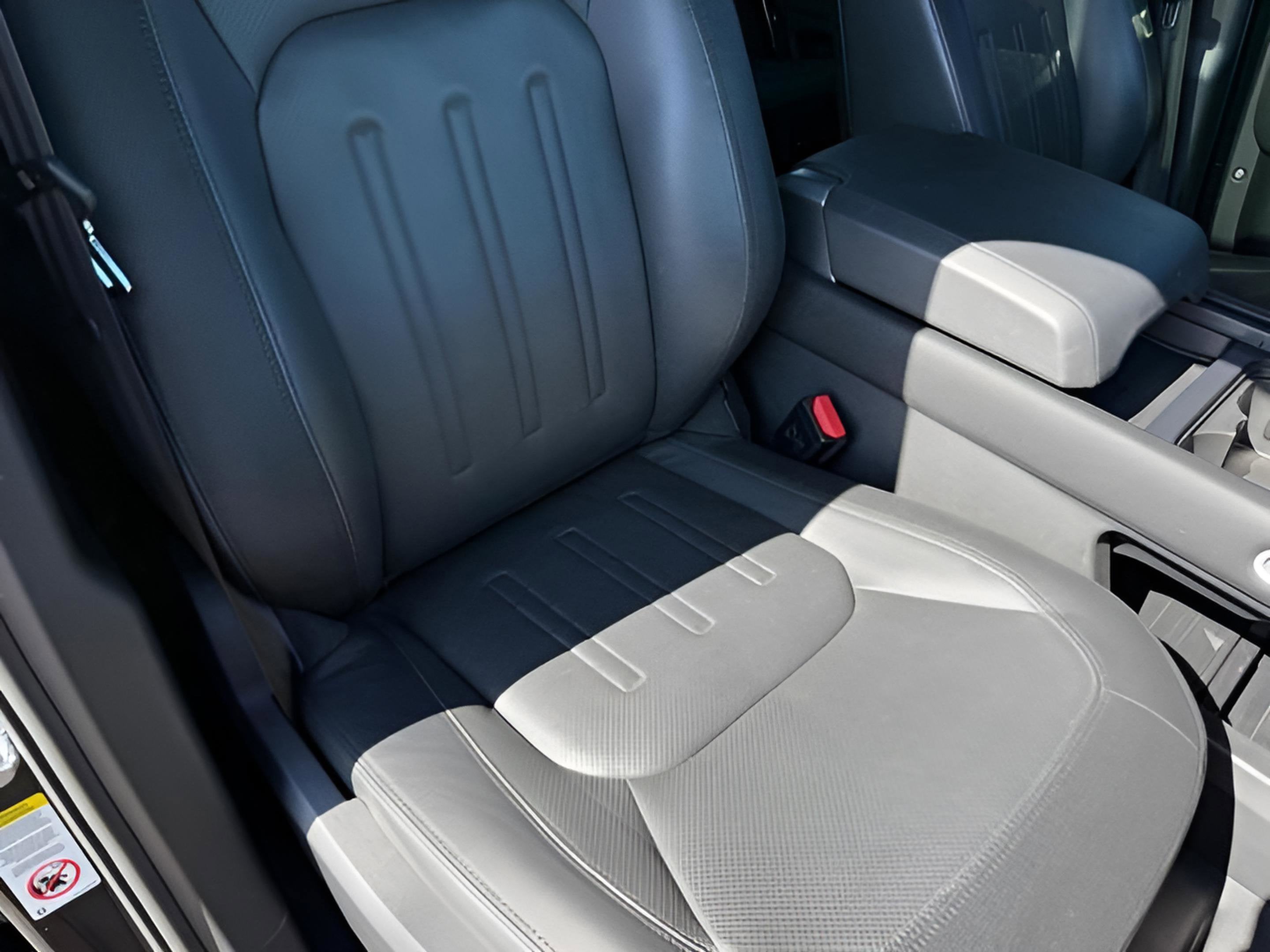 2022 Land Rover Defender X-Dynamic HSE