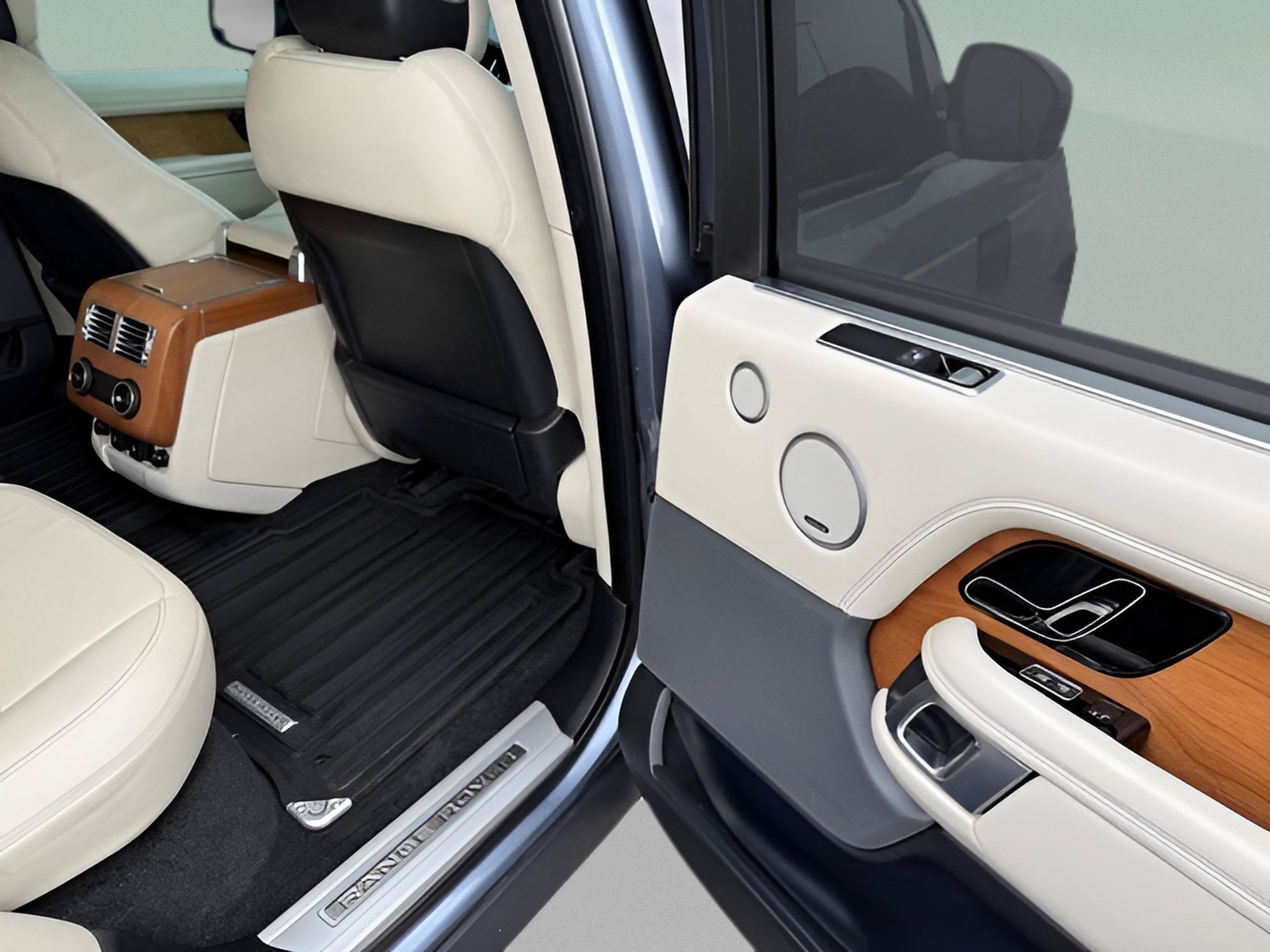 2021 Land Rover Range Rover P525 Westminster