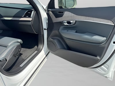 2024 Volvo XC90 Ultimate Bright Theme