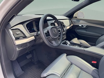 2024 Volvo XC90 Ultimate Bright Theme