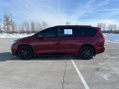 2021 Chrysler Pacifica Touring L