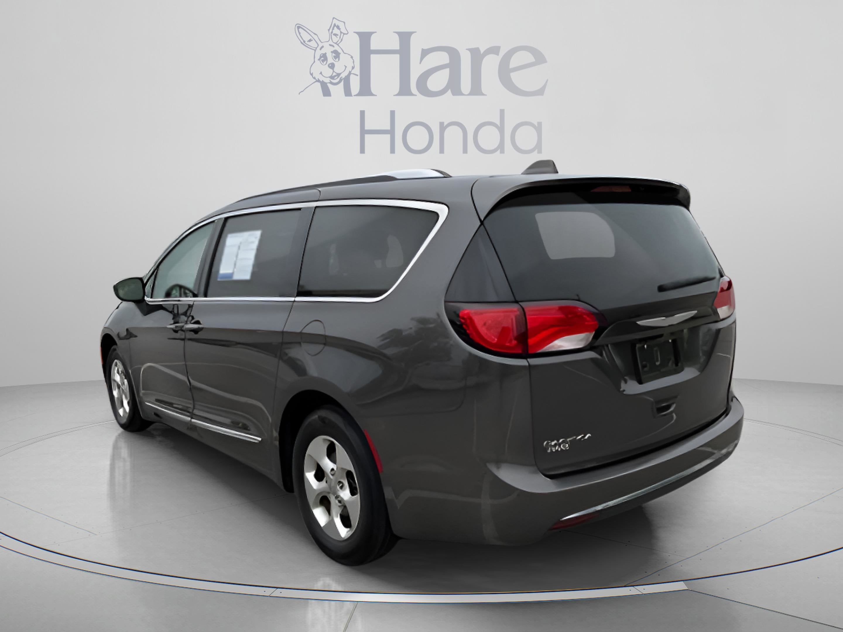 2017 Chrysler Pacifica Touring-L Plus