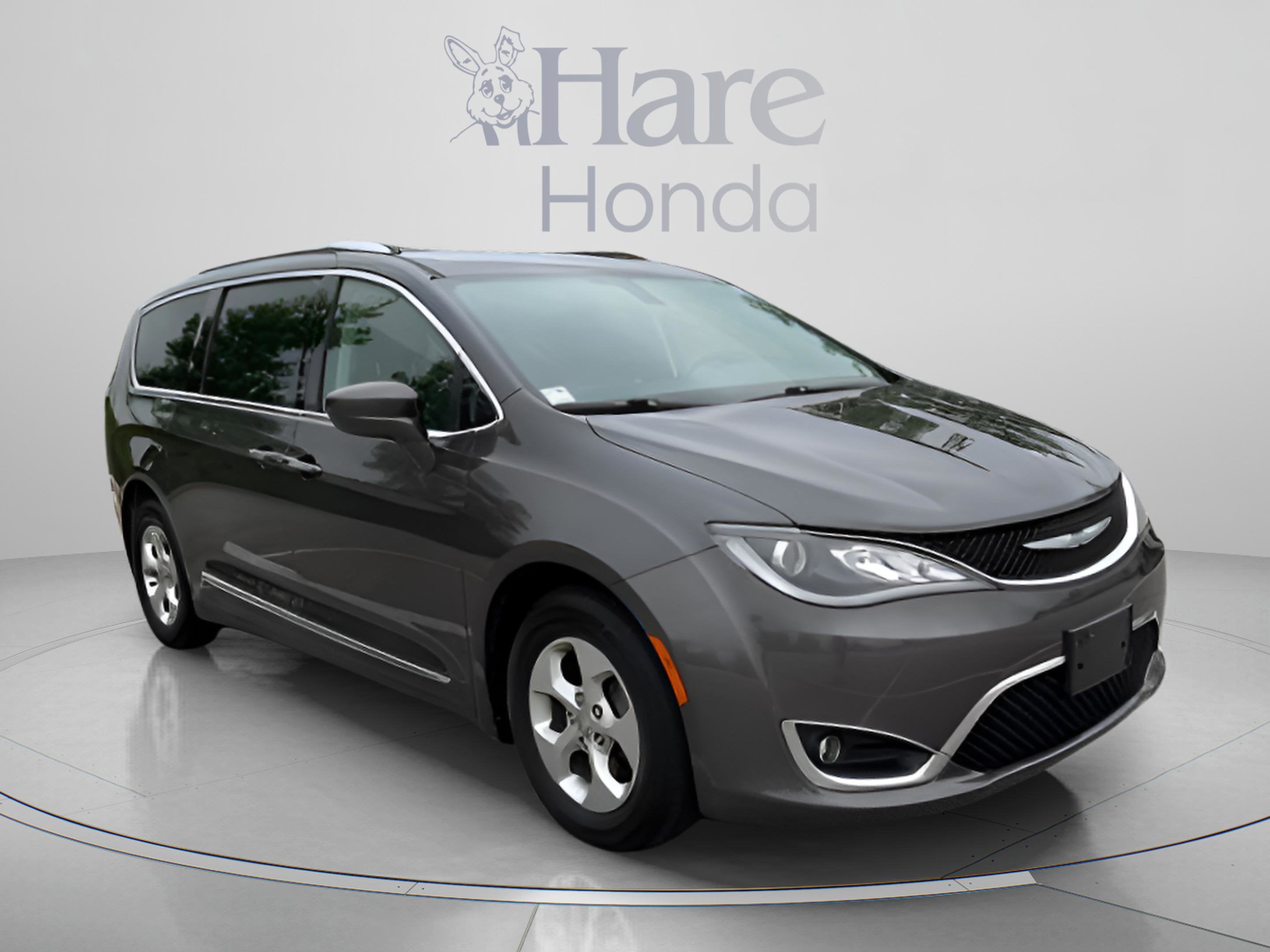 2017 Chrysler Pacifica Touring-L Plus