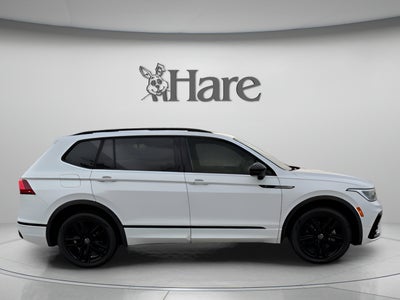 2022 Volkswagen Tiguan SE R-Line Black