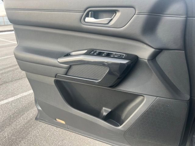 2022 Nissan Pathfinder S