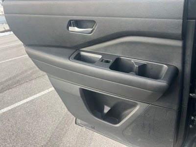 2022 Nissan Pathfinder S