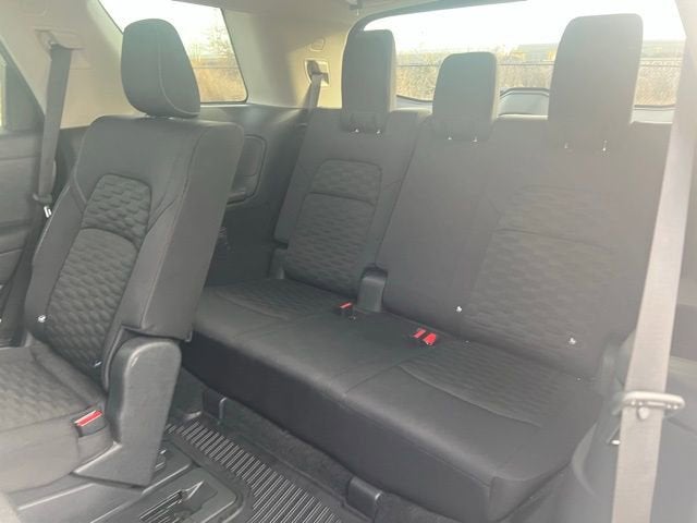 2022 Nissan Pathfinder S