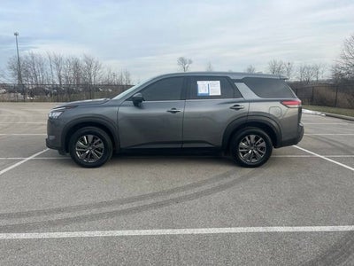 2022 Nissan Pathfinder S