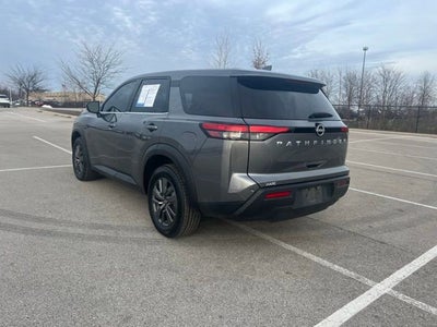2022 Nissan Pathfinder S