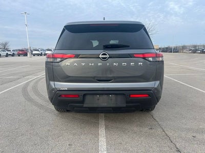 2022 Nissan Pathfinder S
