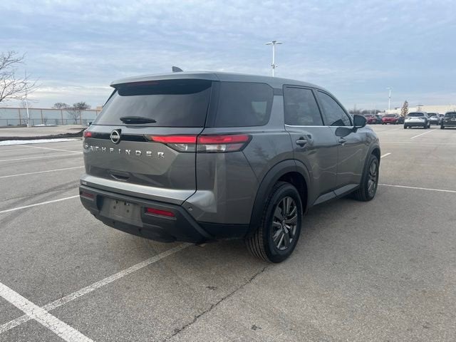 2022 Nissan Pathfinder S