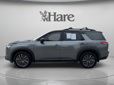 2023 Nissan Pathfinder SL