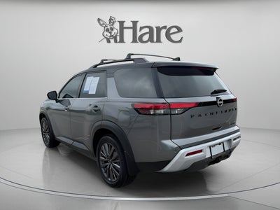2023 Nissan Pathfinder SL