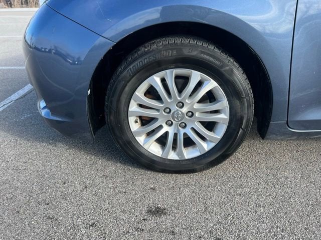 2017 Toyota Sienna XLE Premium