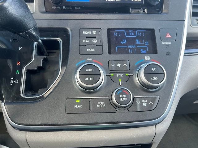 2017 Toyota Sienna XLE Premium