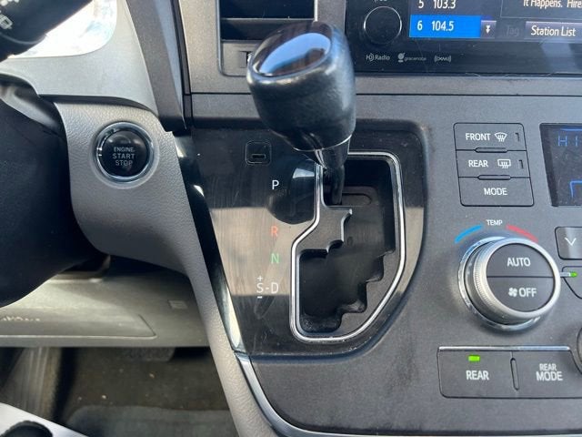 2017 Toyota Sienna XLE Premium