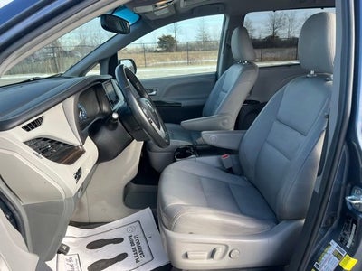 2017 Toyota Sienna XLE Premium