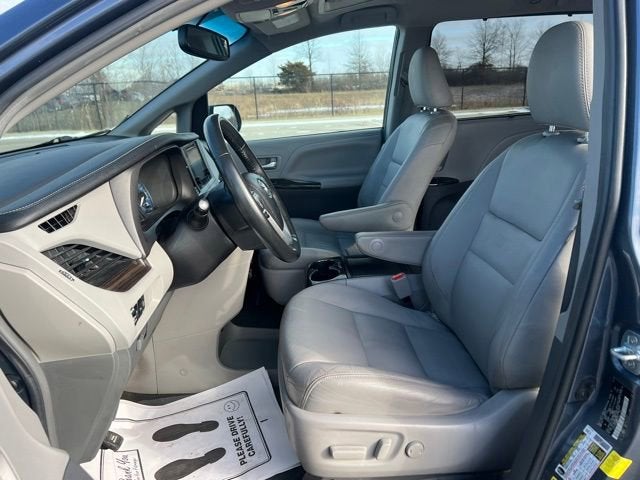 2017 Toyota Sienna XLE Premium