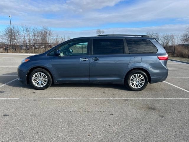 2017 Toyota Sienna XLE Premium