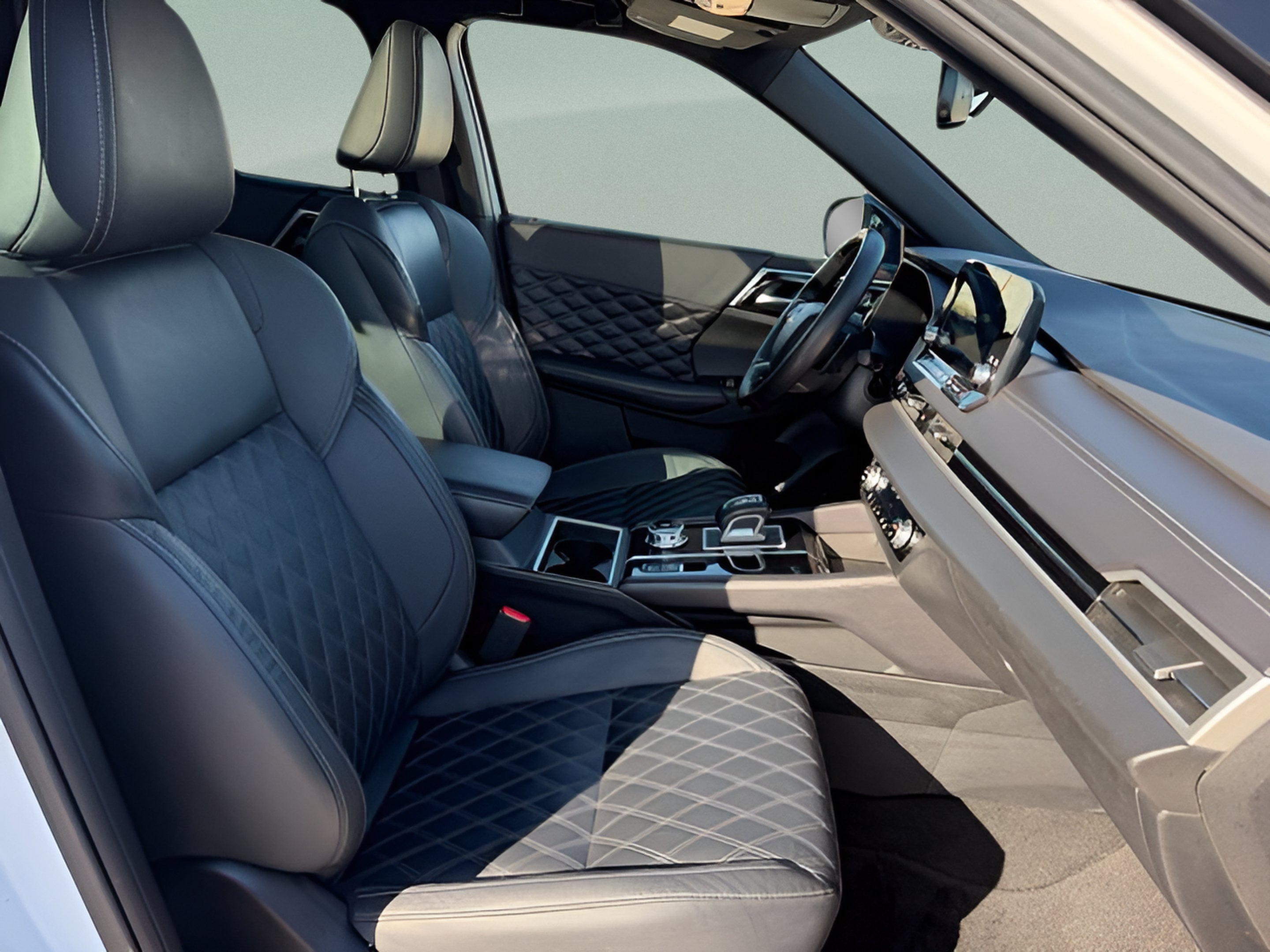 2023 Mitsubishi Outlander SEL