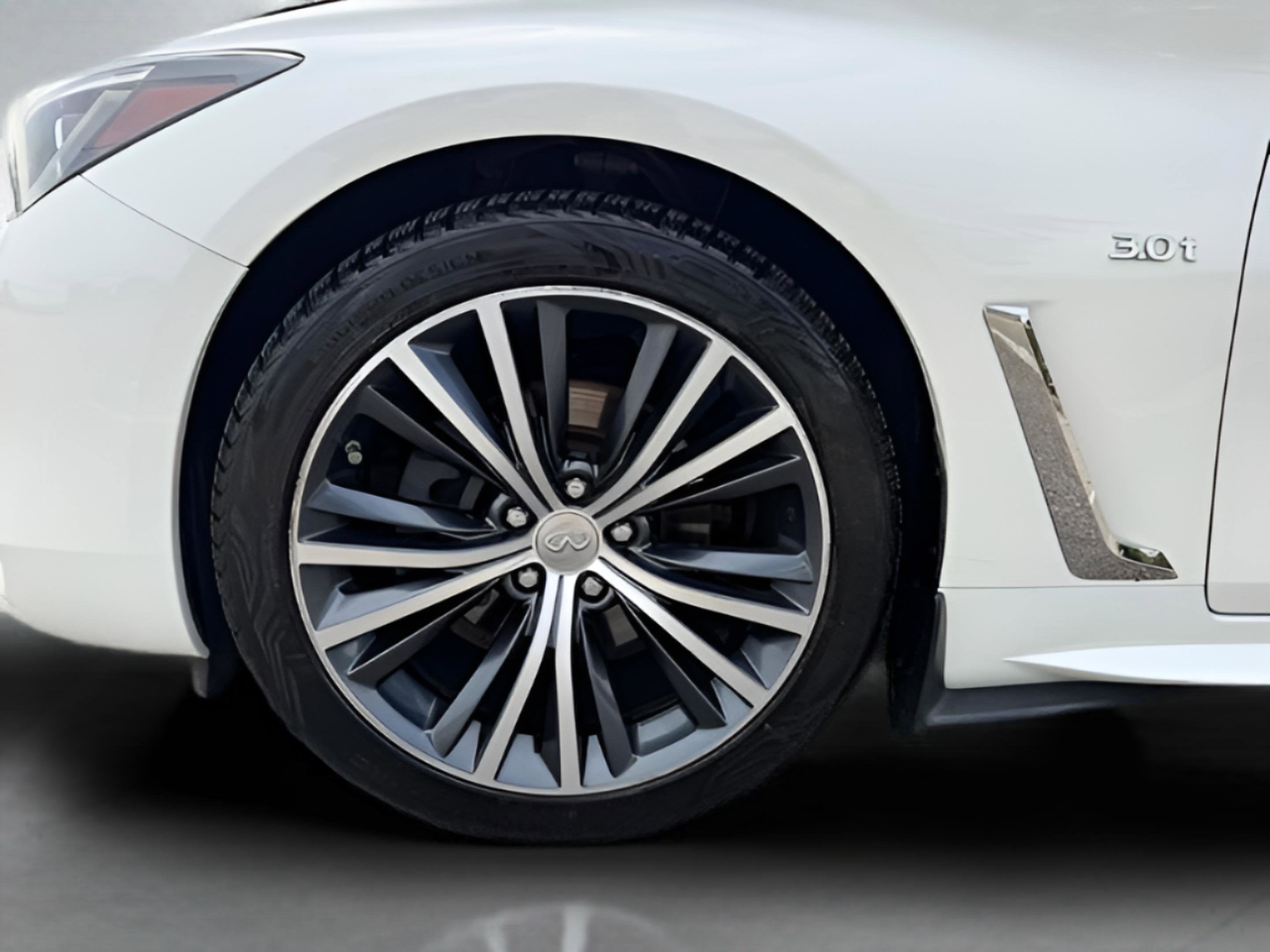 2019 INFINITI Q60 3.0t LUXE