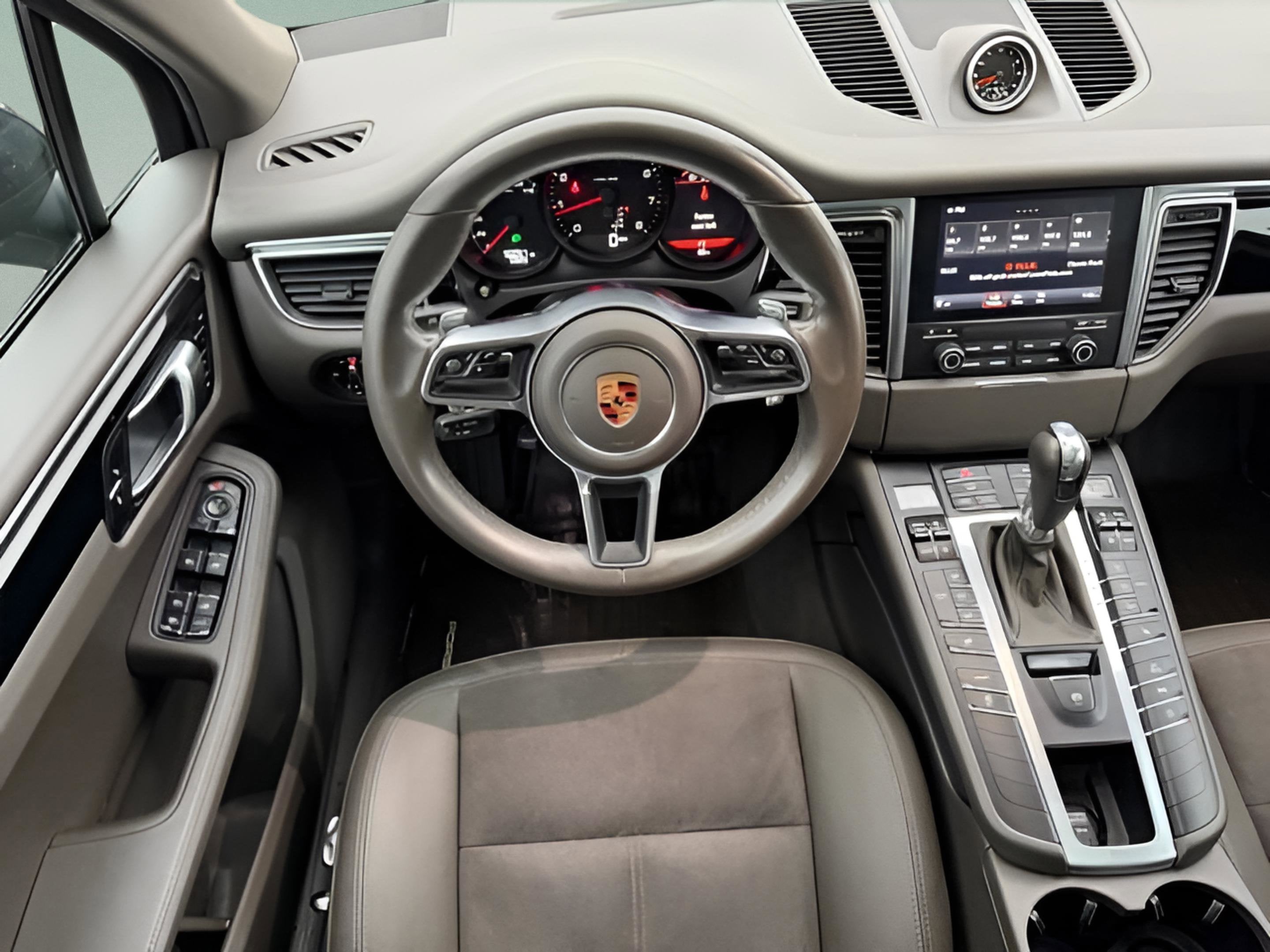 2018 Porsche Macan Base