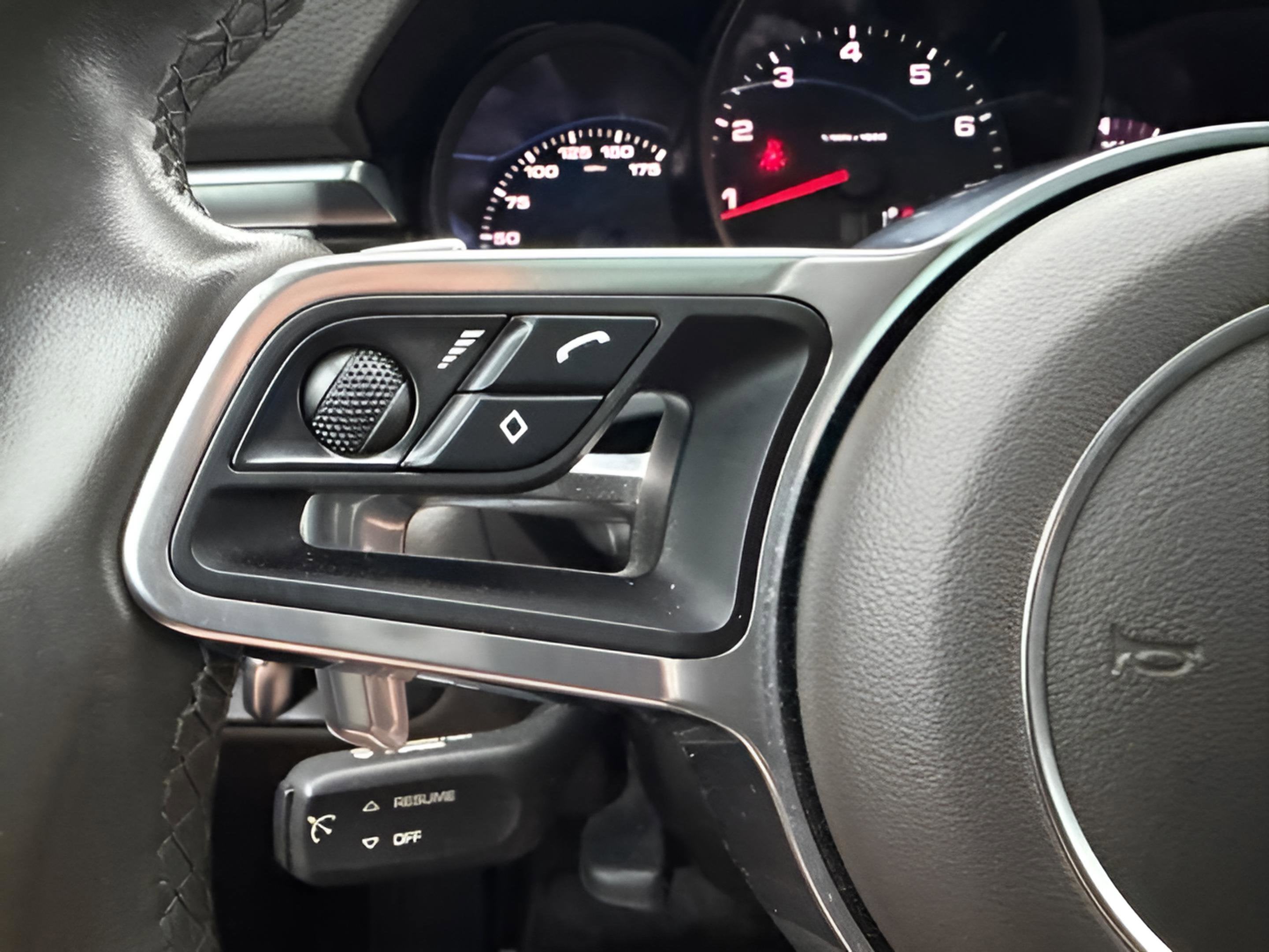 2018 Porsche Macan Base
