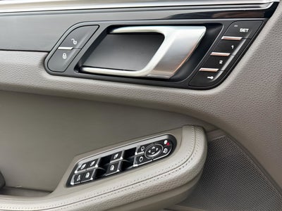 2018 Porsche Macan Base