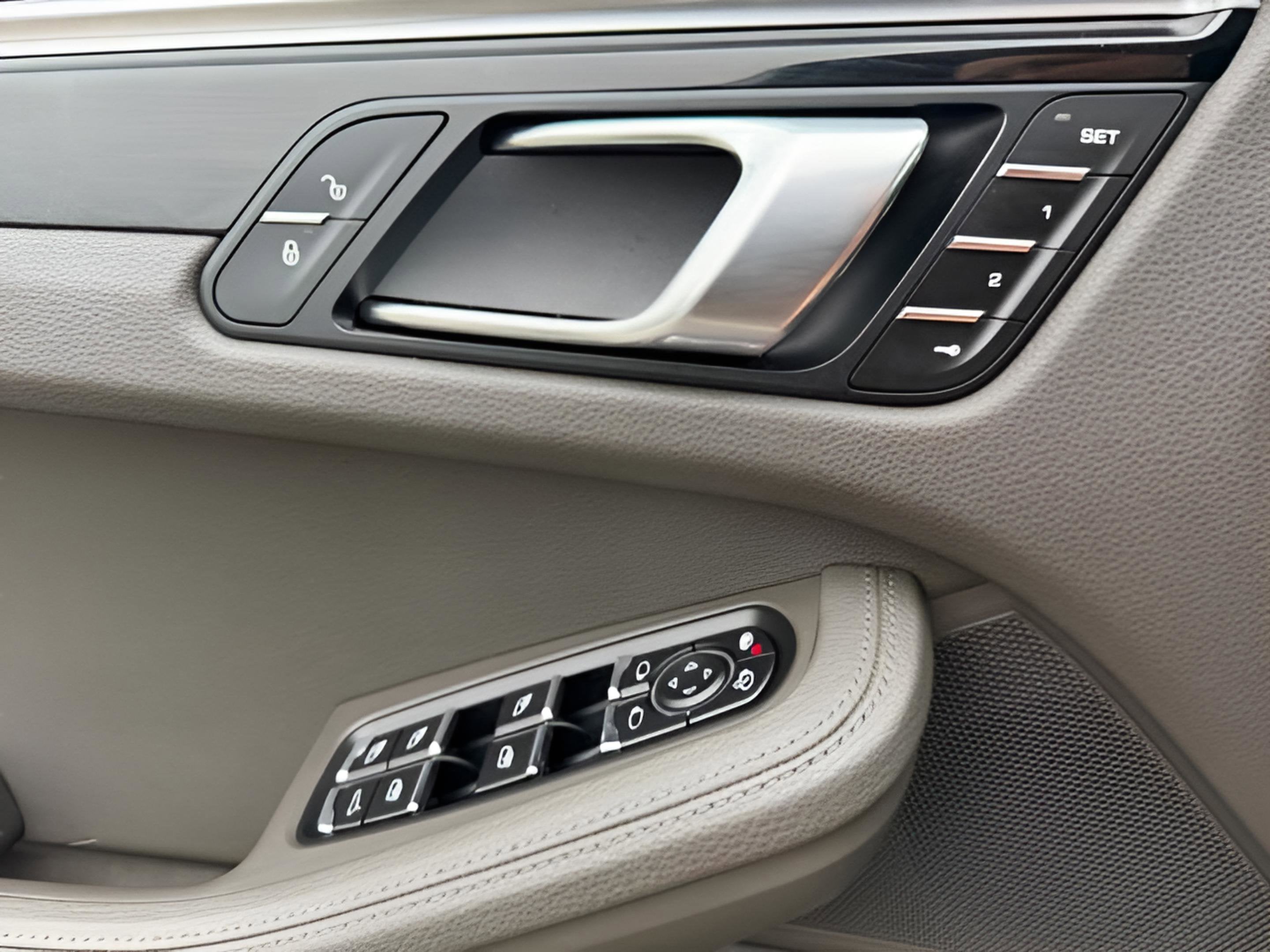 2018 Porsche Macan Base