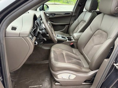2018 Porsche Macan Base