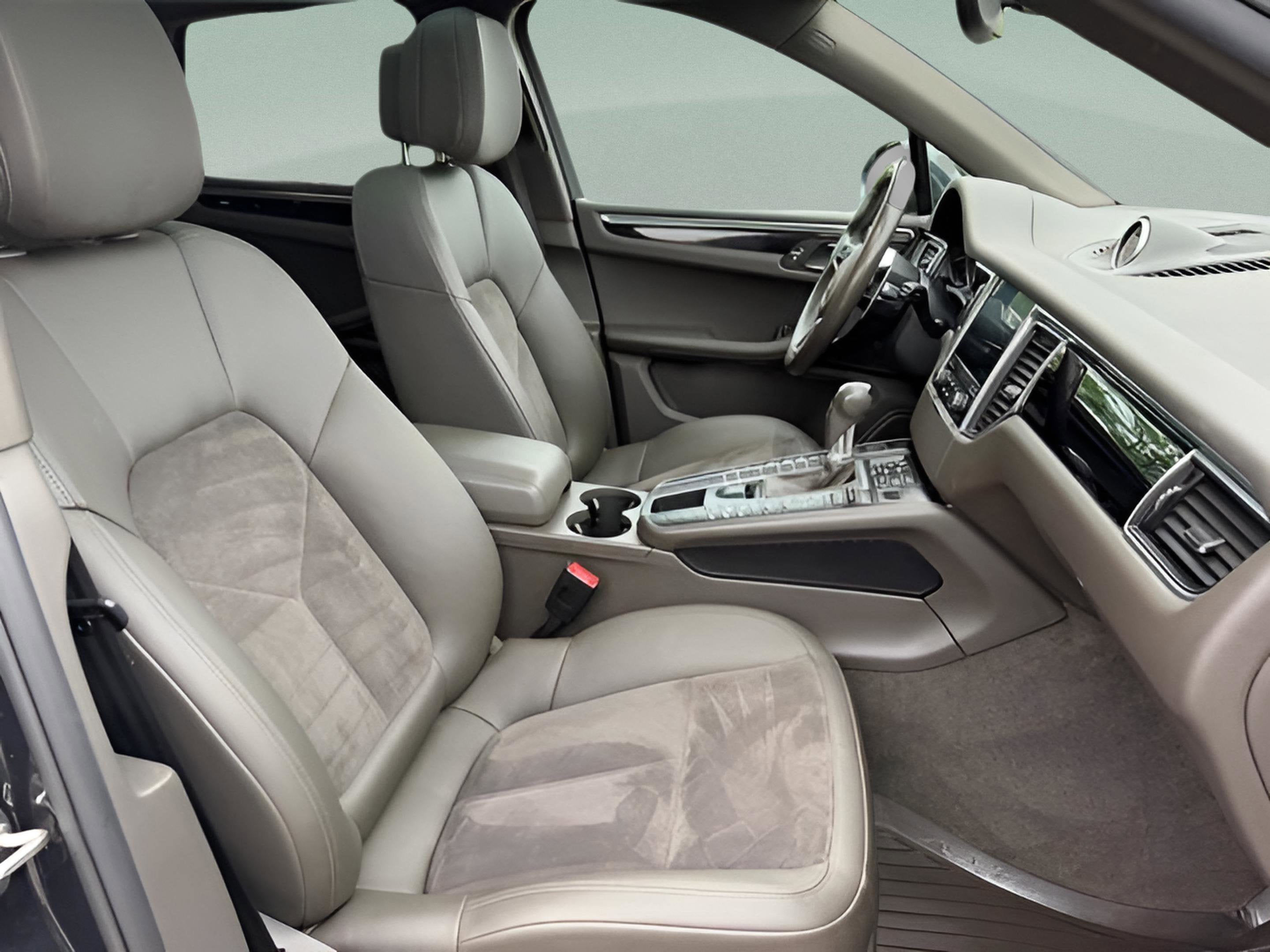 2018 Porsche Macan Base