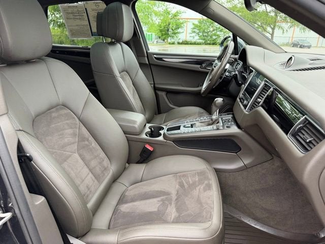 2018 Porsche Macan Base